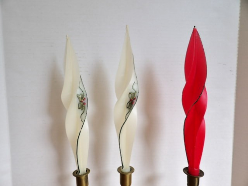 3 Vtg Mitchell's Beeswax 12" Christmas Tapers Double Spiral White Gold Red Holly - Picture 9 of 10