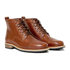 Helm Boots The Hollis (Brand New) - Teak, Size 9, Regular (D)