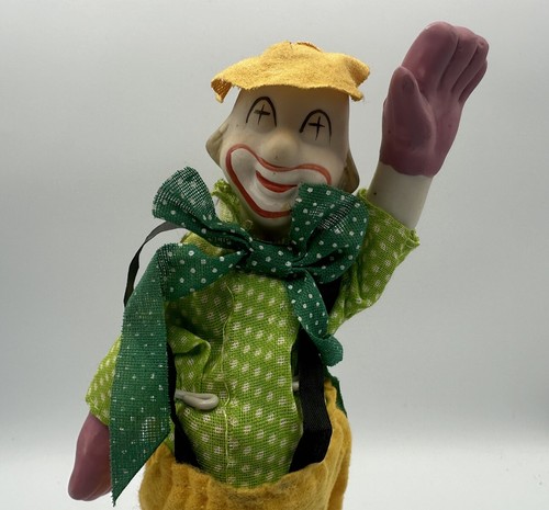 Porcelain Clown 9” With Stand Face Hand & Shoes Are Porcelain Free Shipping - Picture 2 of 5