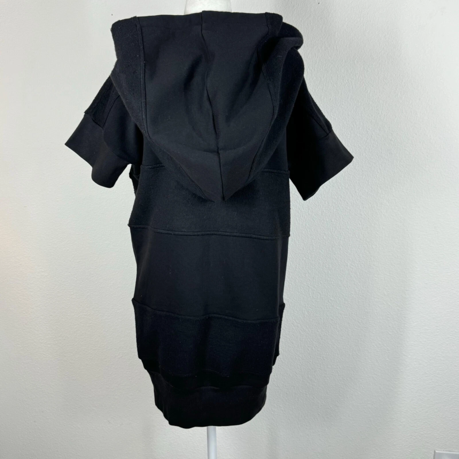 MAISON MARGIELA Felpa con cappuccio oversize Maison Martin Margiela MM6 nera manica corta taglia XS