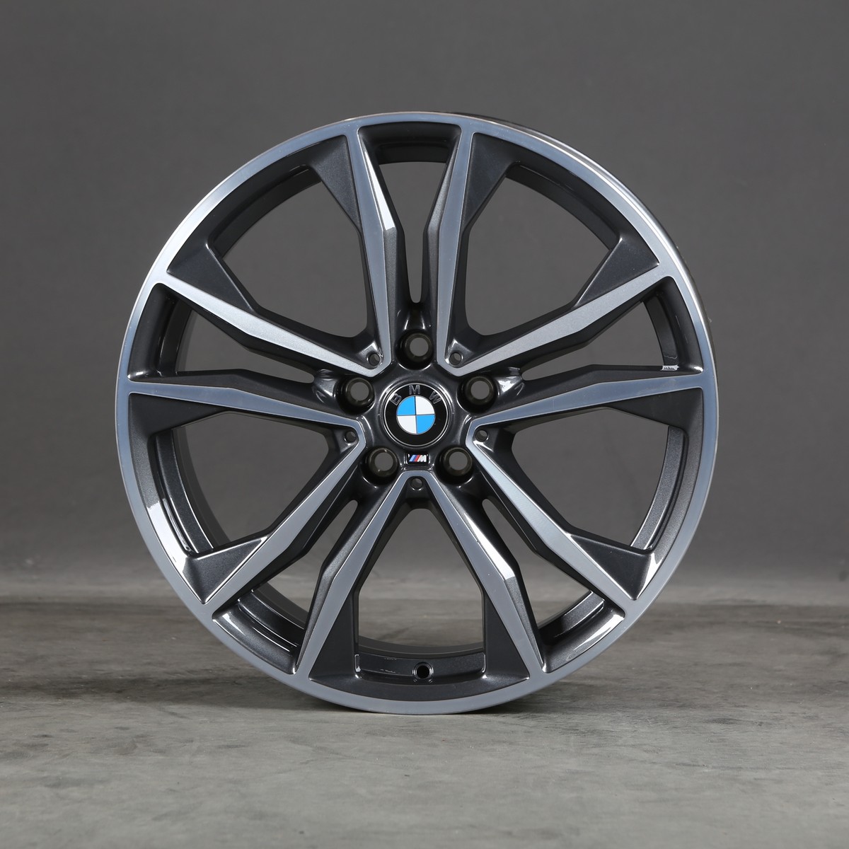 BMW 19インチ ホイールスタッドレスＸ2.Ｘ1 BMW 19インチ ホイールスタッドレスX2.X1 BMW 19インチ ホイール