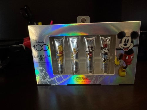NEW DISNEY 100 ANNIVERSARY LIP BALM SET Pooh Tinkerbell Minnie Mickey Mouse - 第 1/2 張圖片