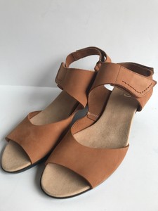 munro shoes sandals