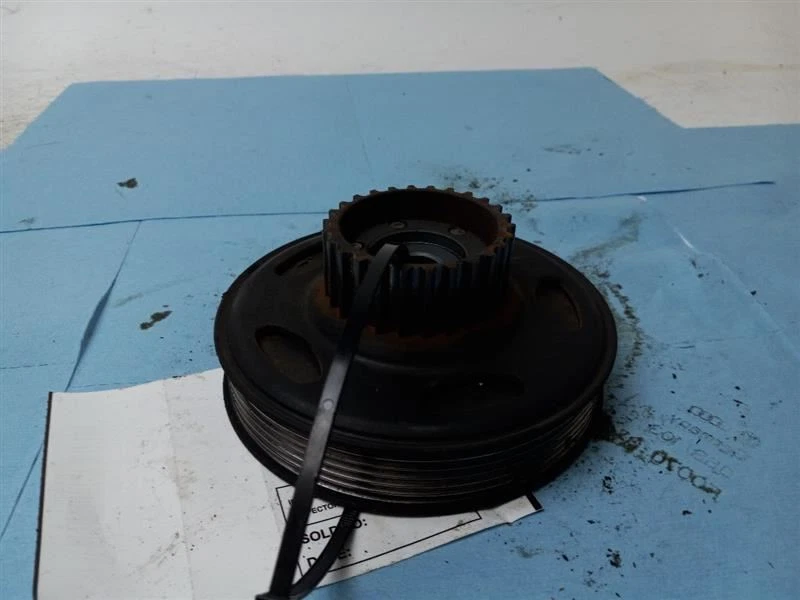 Equilibrador armónico Audi A4 2008-2015 Foto 3 de 4