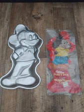 Disney Mickey Mouse Wilton Cake Tin 3D 1978  16” X 18” original package vintage