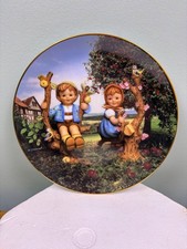 MJ Hummel Little Companions Apple Tree Boy & Girl Plate M7394 1989 Danbury Mint