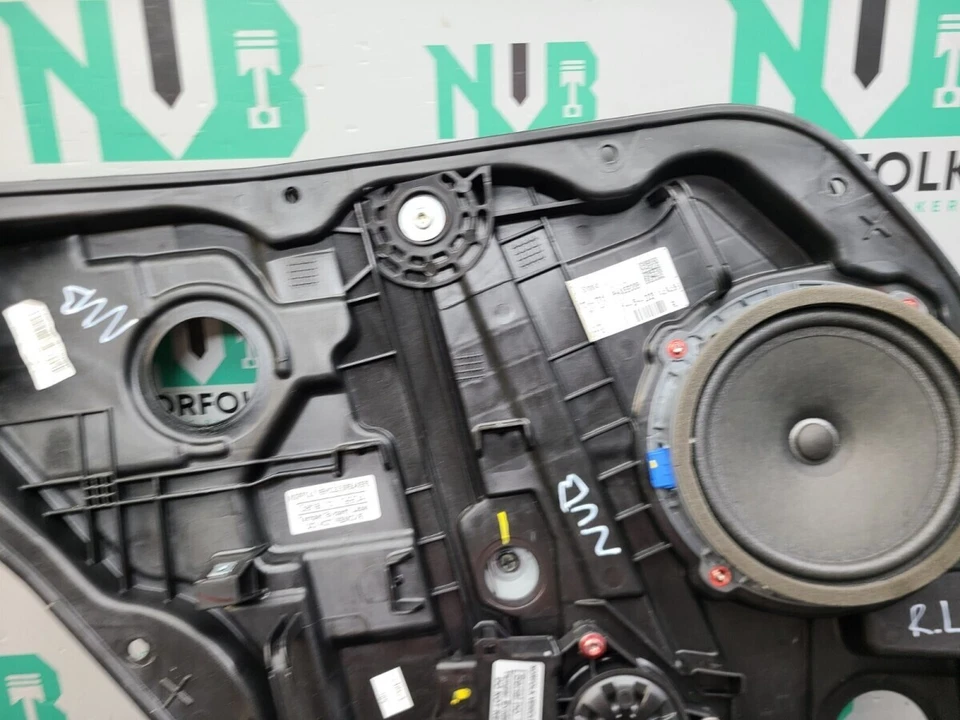 Kia ProCeed Mk3 CD Rear Left Window Regulator AA101-K0010 - Image 3 of 4