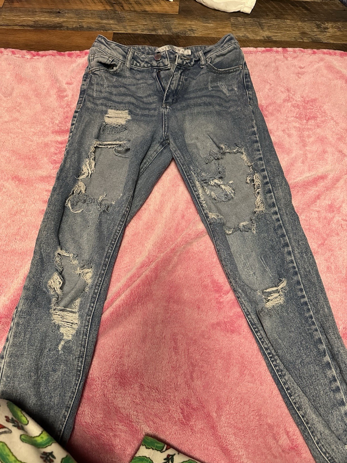 Women's Low Rise Ripped Skinny Jeans Size 3