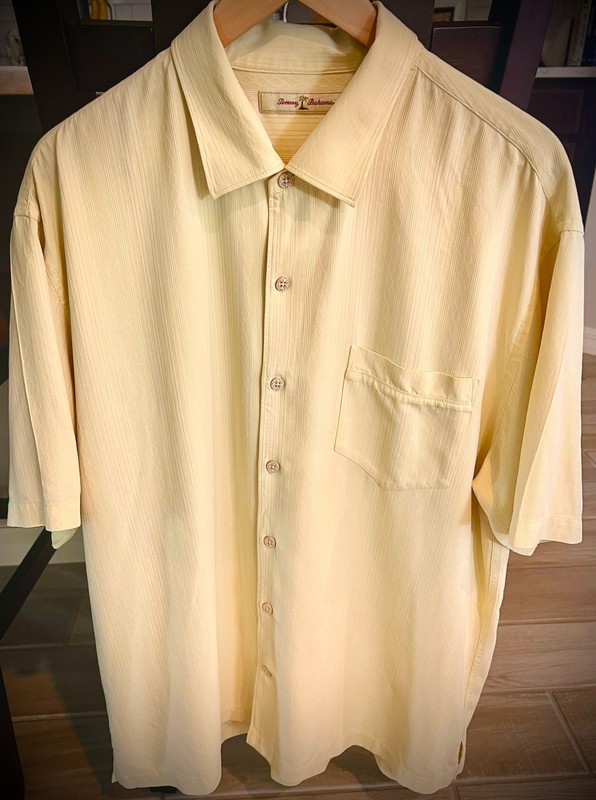 Tommy Bahama Silk Shirt Men Size XL Extra Large Short Sleeve Light Yellow