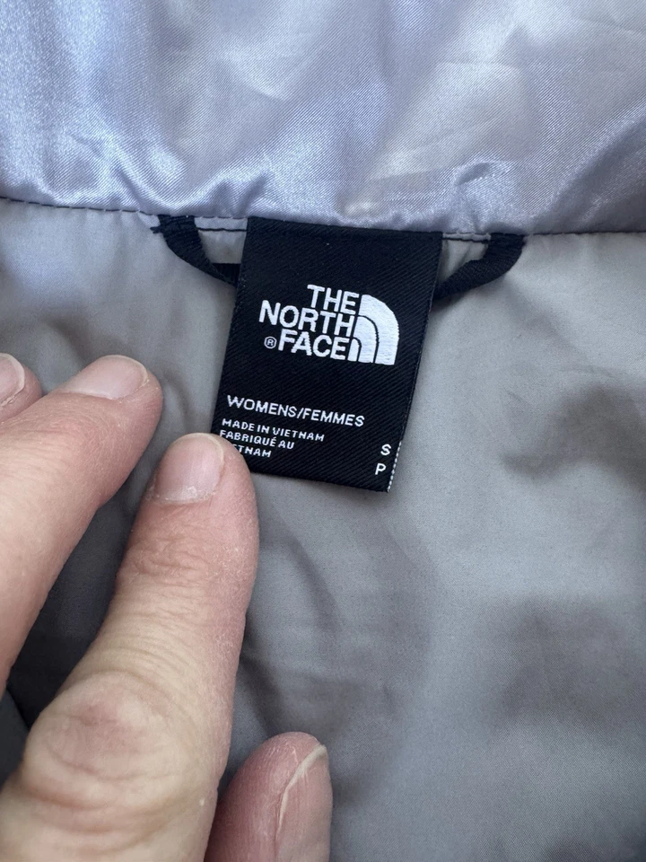 The North Face Silver Women’s Winter Puffer Coat Size Small - Image 4 of 4
