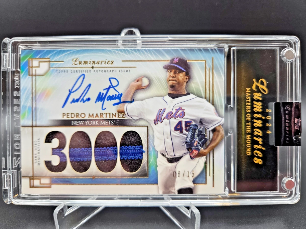 Topps Pedro Martinez Baseball Autographed Sports Trading Cards