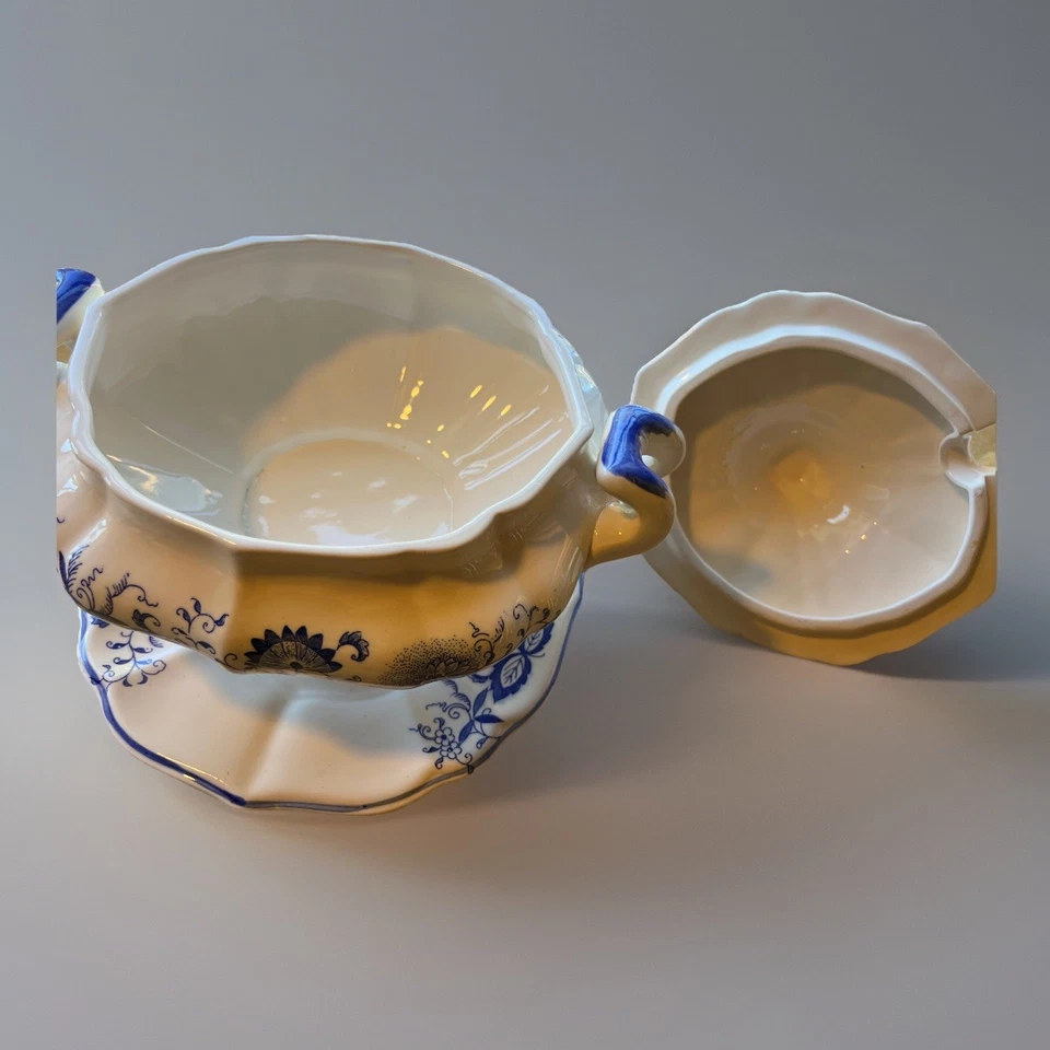 Vintage 1950’-60’s MCM Blue & White Soup Tureen , Lid , and Under plate, Japan - Image 2 of 4