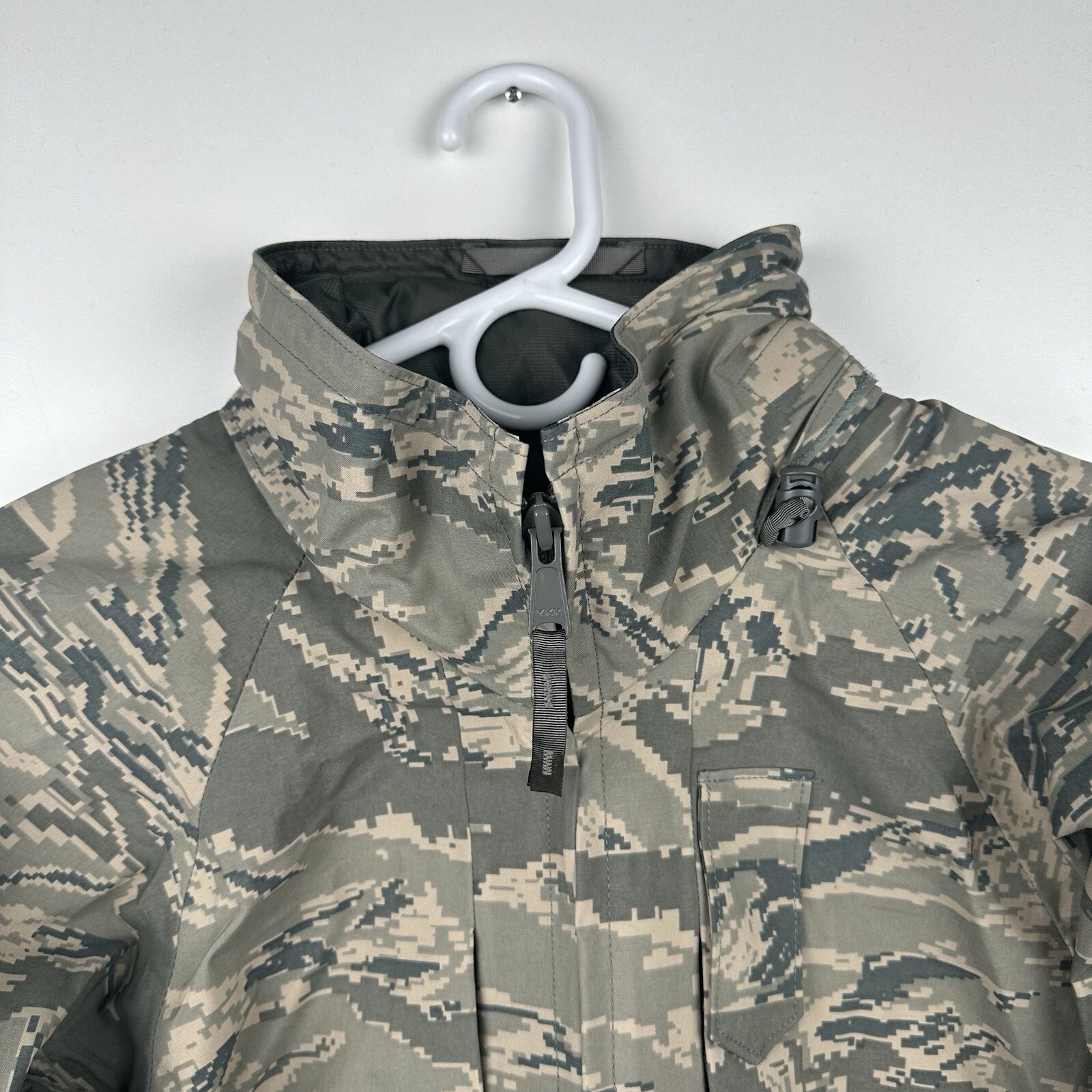 NWOT Tennessee Apparel Corp Parka Jacket Mens Small Long Green All Purpose Camo