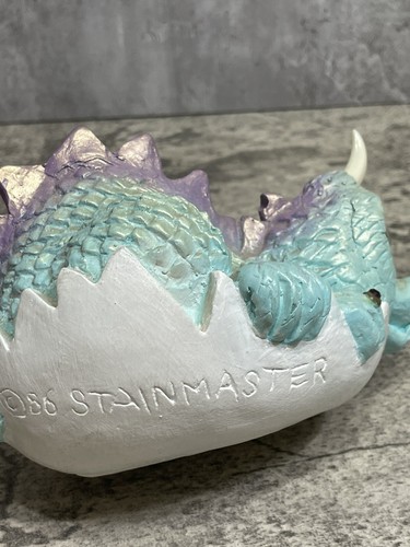 Stain Master ‘86 Baby Dragon in Egg Shell Figuring 7”x4” - Picture 7 of 10