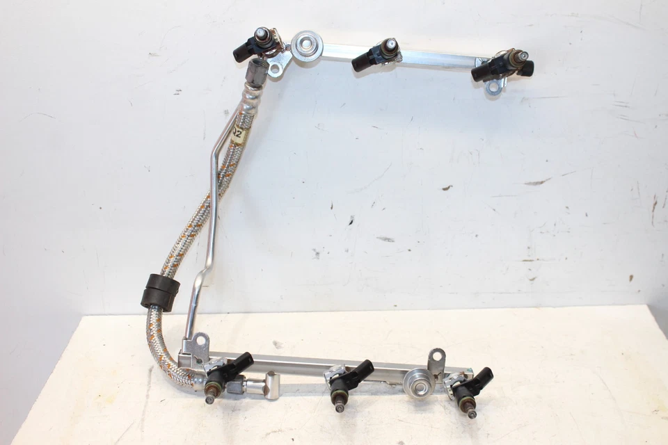 Mercedes-Benz SLK280 2006-2008 riel de combustible con inyectores OEM Foto 4 de 4