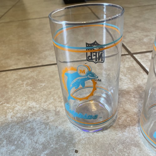 3 Miami Dolphins logo Vintage NFL Drinking Glasses Tumbler 1980's Mobil Oil Gas - Picture 2 of 10