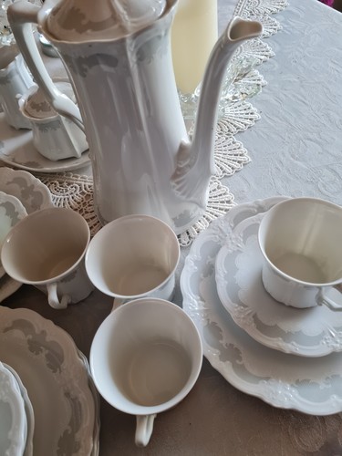 Tirschenreuth Baronesse Orleans Kaffeeservice Vitrine neuwertig weiß hellgrau - Bild 4 von 7