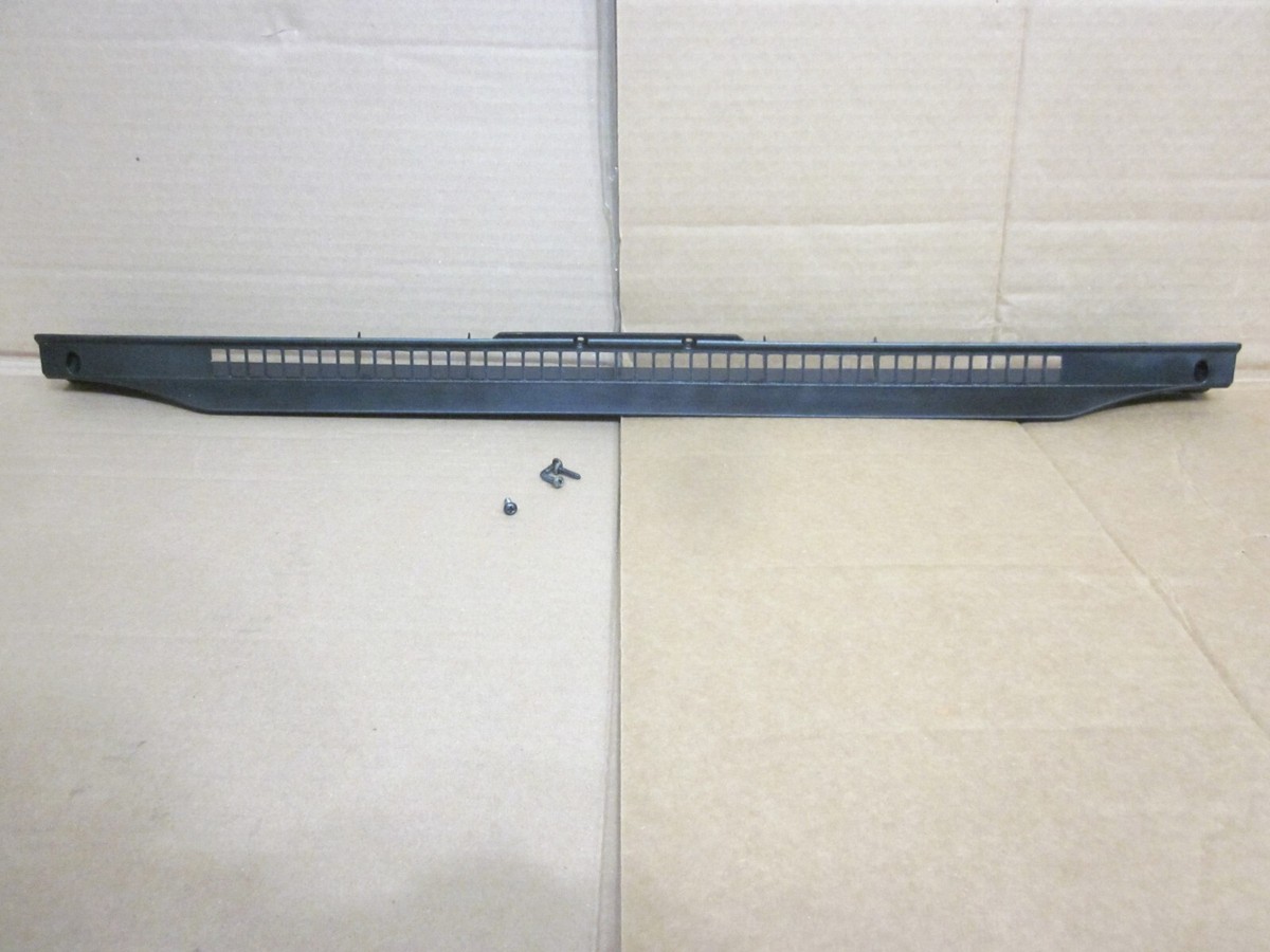 Genuine KitchenAid 8303685 Oven Vent | eBay