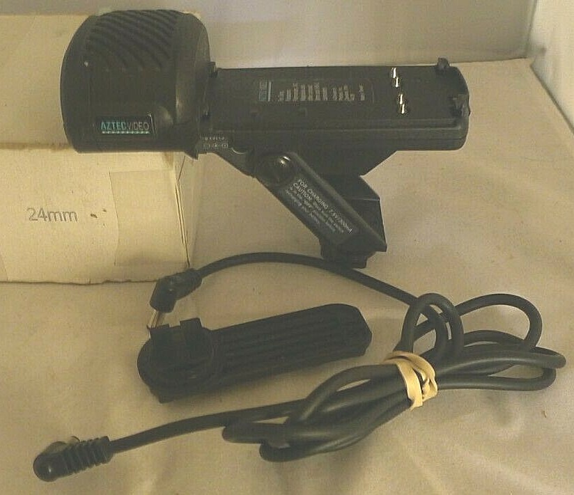 AZTEC VIDEO Camcorder Light +Hot Shoe Extender Vintage TESTED eBay