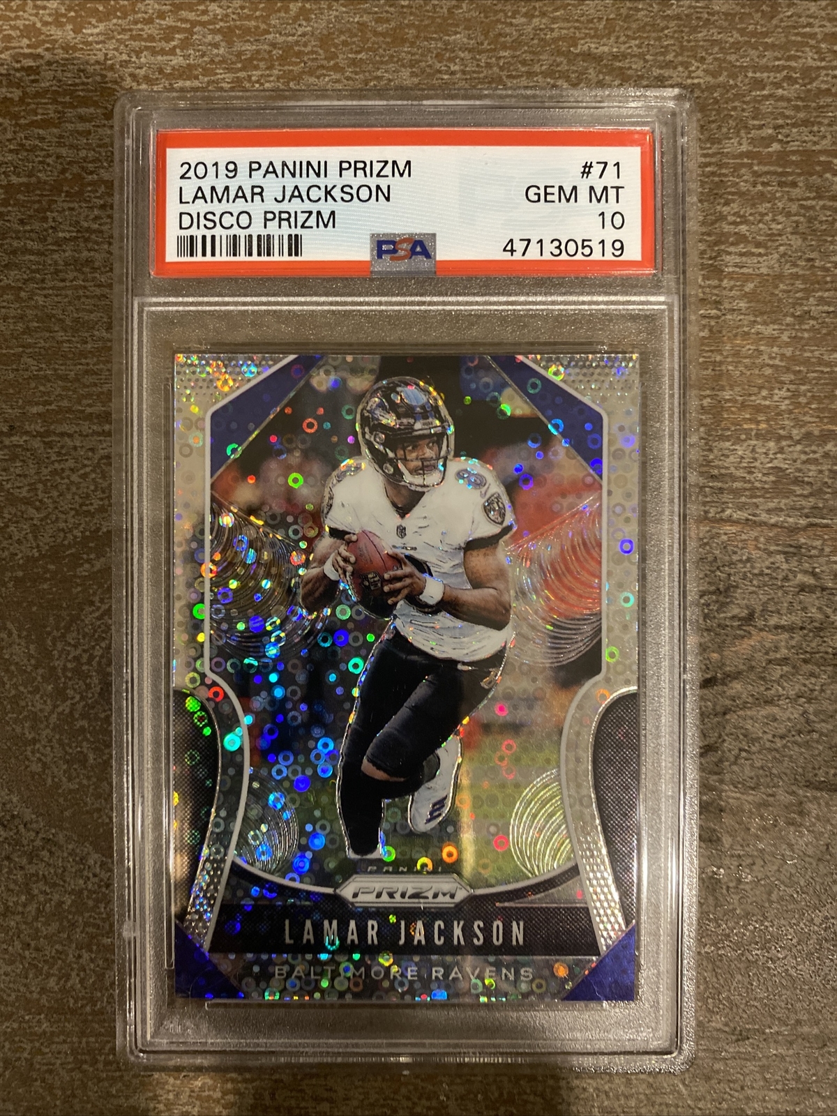 2019 PANINI PRIZM LAMAR JACKSON DISCO PRIZM #71 PSA 10 GEM MINT. PSA 10 POP 3