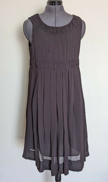 Cue Shift Dress Sleeveless Pleated Charcoal Black Work Party Pleated Size 10
