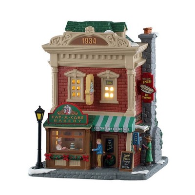 Lemax 2025 Pat A Cake Bakery Caddington Village #55349 Buttery Brioche Cake Pies