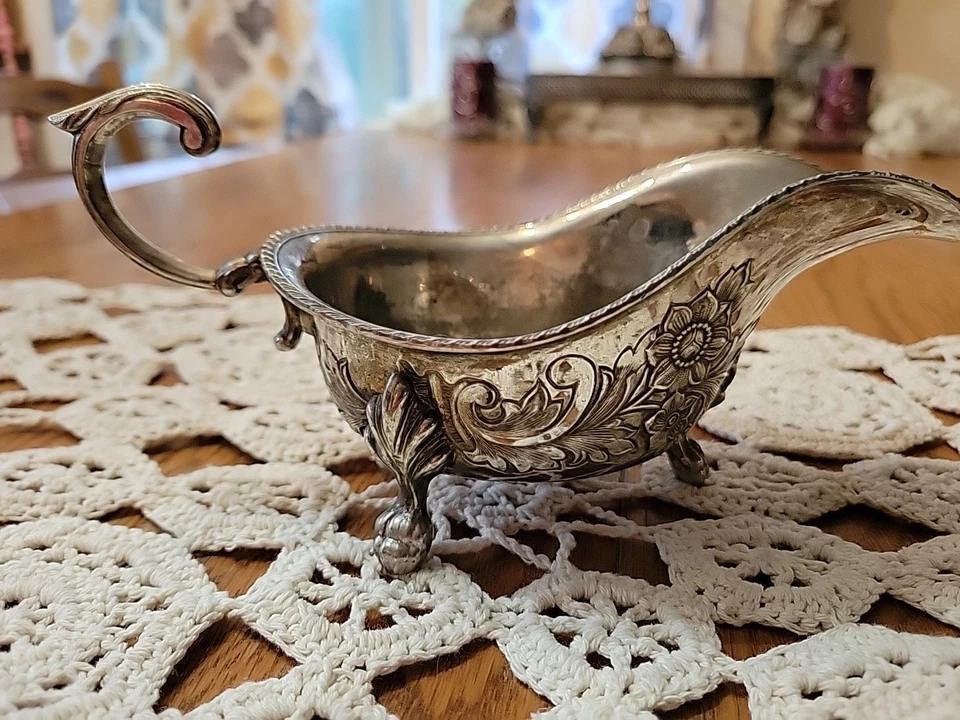 Antigo barco de molho banhado a prata final do século XVIII DSO, desgaste por dentro.  - Imagem 2 de 4