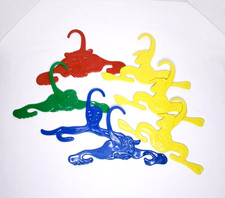 VINTAGE 7 Kids clothes Hangers FUN Circus Plastic Kangaroo Lion Monkey Rainbow