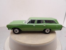 1968 PLYMOUTH SATELLITE STATION WAGON        2021 GREENLIGHT ESTATE WAGONS  1:64