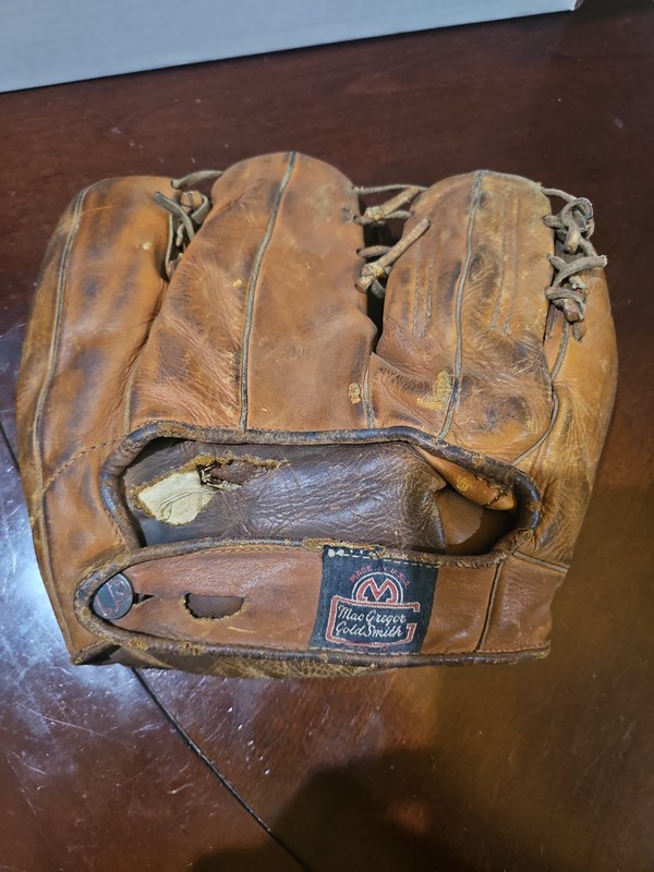 1949 MacGregor Goldsmith Snare Vintage Baseball Glove Mitt RH Throw