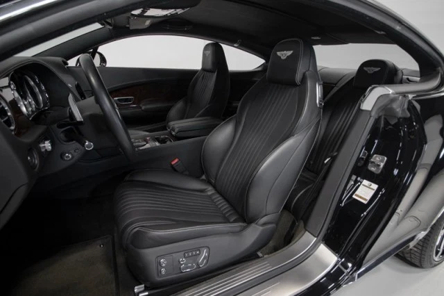 2017 Bentley GT W12 Coupe ($233,000 MSRP) *ONLY 9400 MILES* *1-OWNER*  - Image 3 of 4