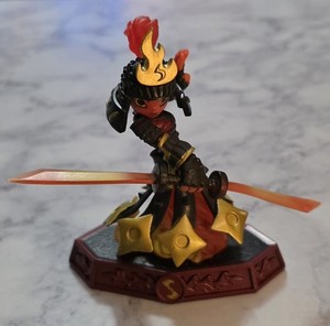 Skylanders Imaginators Ember (Nuovo - Senza confezione al dettaglio Skylanders Imaginators Ember (Nuovo - Senza confezione al dettaglio