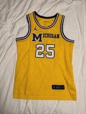 University Of Michigan Wolverines Jordan Men s Basketball Jersey Size Small