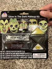 Halloween Makeup Kit Glow In The Dark Face Paint Set- NEW