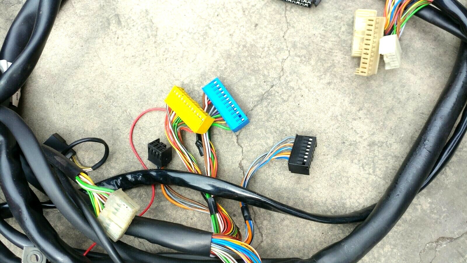 FERRARI 348 PARTS  WIRING FROM FUSE BOX TO REAR OF THE CAR, 154766
