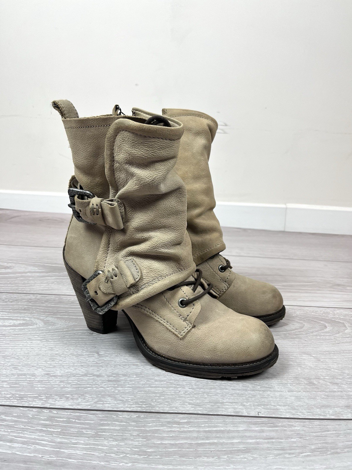 A.S. 98 Airsteps Avante Garde Beige Leather Buckle Heel Boots Womens 39 EU 9 US