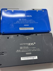 Lot Of (4) Nintendo DSi Consoles And 1 Nintendo 3DS (For Parts/Repair) UNTESTED