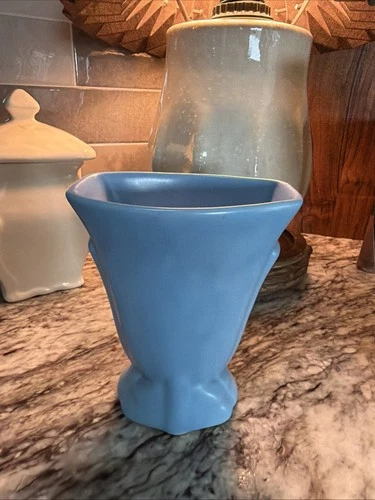 VINTAGE Bauer Pottery Cal-Art Matte Blue RARE Shape Vase