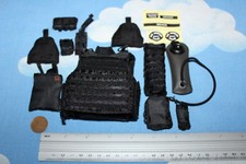 DID DRAGON IN DREAMS 1:6TH SCALE LAPD SWAT VEST WITH HYDRATION PACK FROM DRIVER 
