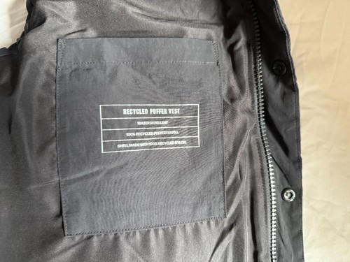 Gap recycelte gefütterte Weste tiefschwarz Medium $ 90 - Bild 3 von 5