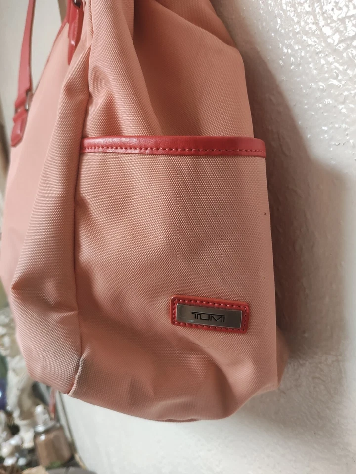 Bolso de mano Tumi mediano para mujer   Foto 3 de 4
