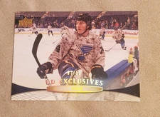 TJ Oshie 2011-12 Series 2 Exclusives Spectrum /10 High Gloss Camo Veteran #290