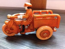 VINTAGE 1930s Hubley Cast Iron Police Motorcycle Toy 4" Red Cop with White Tire