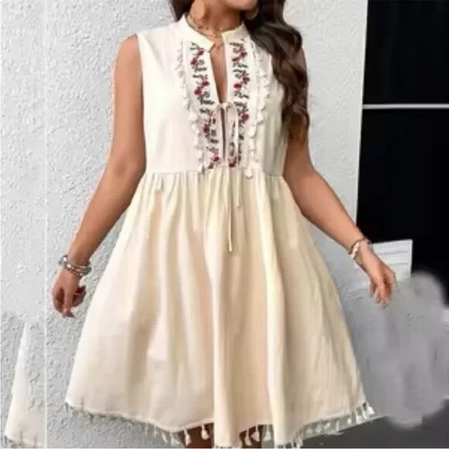 Boutique Floral Embroidered Plunging V-neck Sleeveless Cream Dress SZ XL