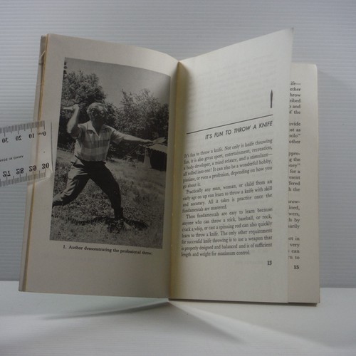 Knife Throwing A Practical Guide by Harry K McEvoy 1981 vintage paperback book - Picture 10 of 17