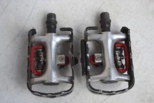 WELLGO WPD-981 SINGLE SIDE CLIPLESS PLATFORM BICYCLE PEDALS 9/16 X 20 TPI