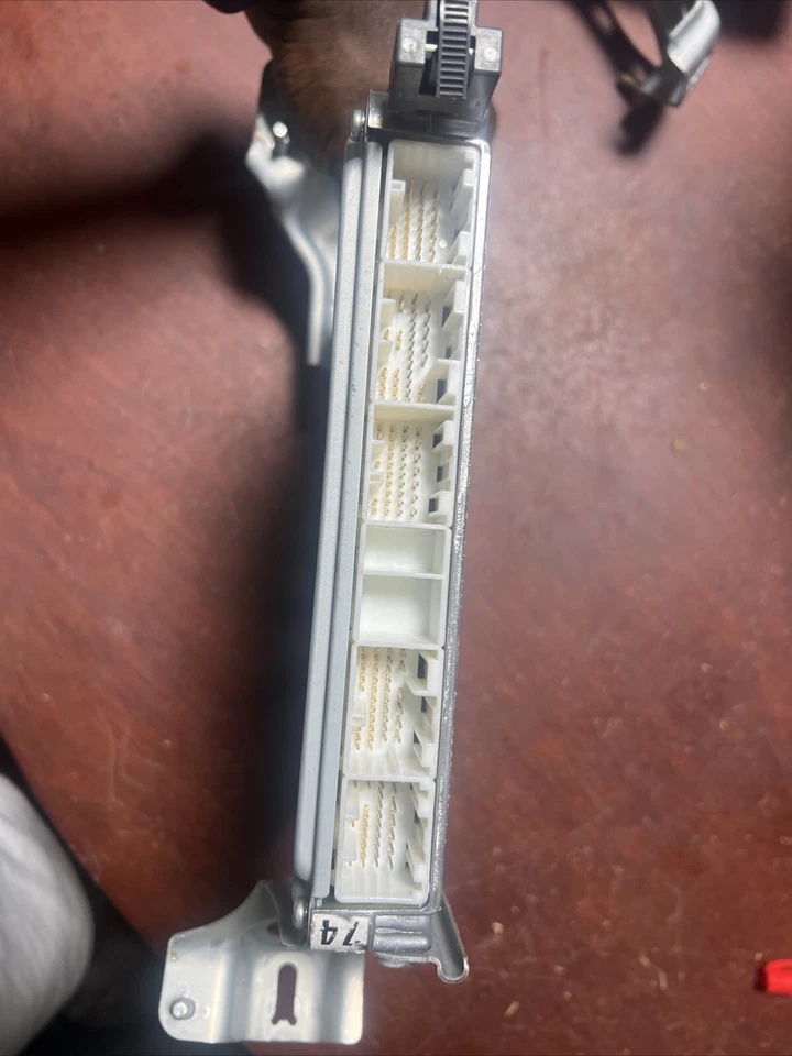 2006 LEXUS ES330 3.3L PCM ENGINE COMPUTER ECM ECU # 89661-33D90 USED OEM Foto 4 de 4