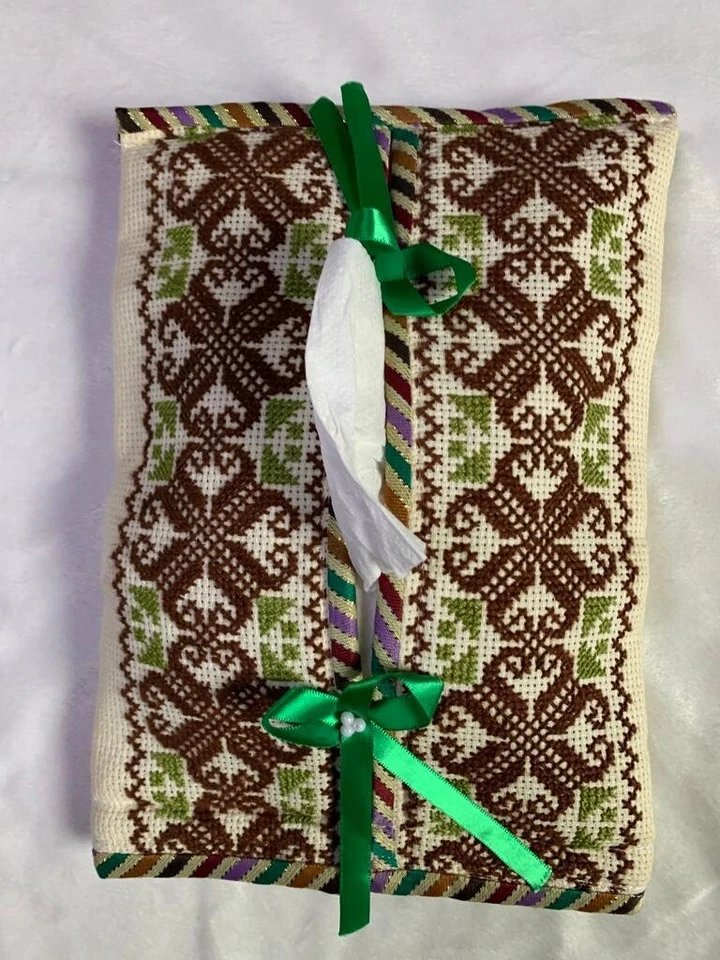 Tissue Paper beautiful Hand embroidery tissue box original silk Very beautiful. - Image 4 of 4