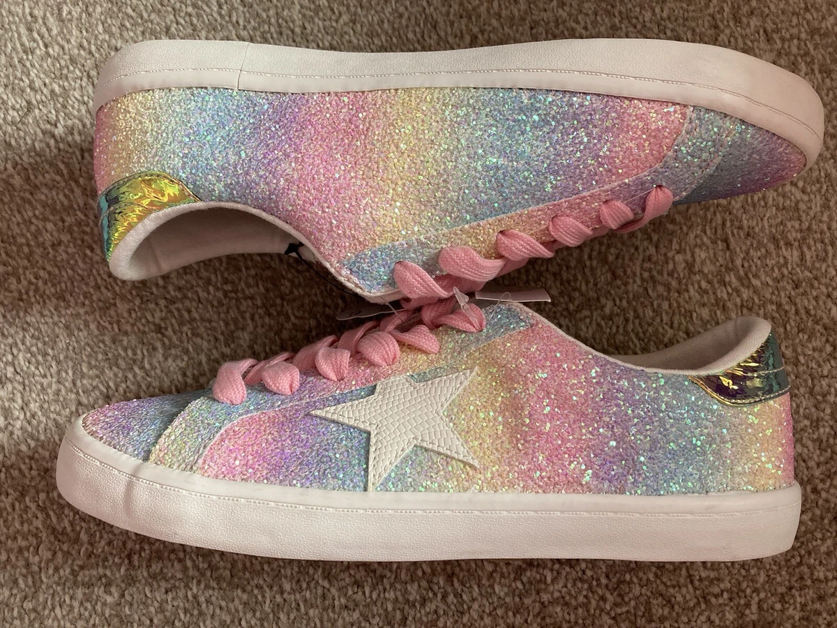 Girls lace hotsell up trainers