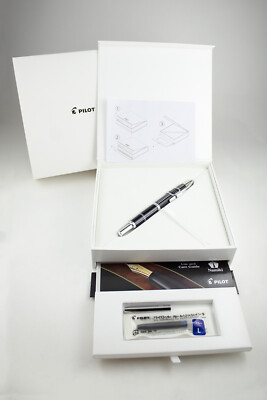 Pilot Vanishing Point 2018 Crossed Lines Fountain Pen - Medium Nib